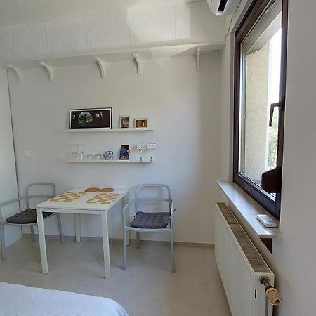 Cozy, Bright And Affordable Studio W/ Free Parking Ljubljana Exterior foto