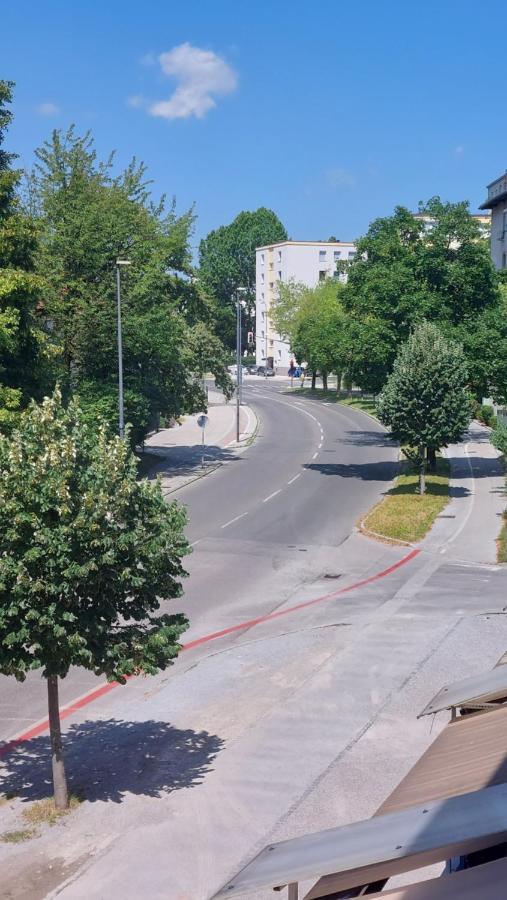 Cozy, Bright And Affordable Studio W/ Free Parking Ljubljana Exterior foto